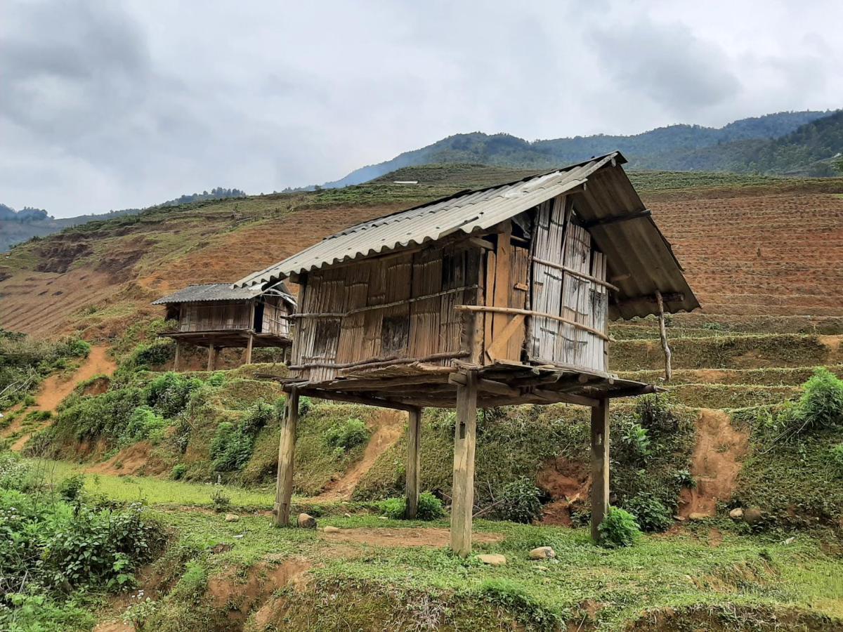 Dong Suoi H'Mong Homestay & Bungalow - Trek & Vegetarian Food Mu Cang Chai Exterior photo