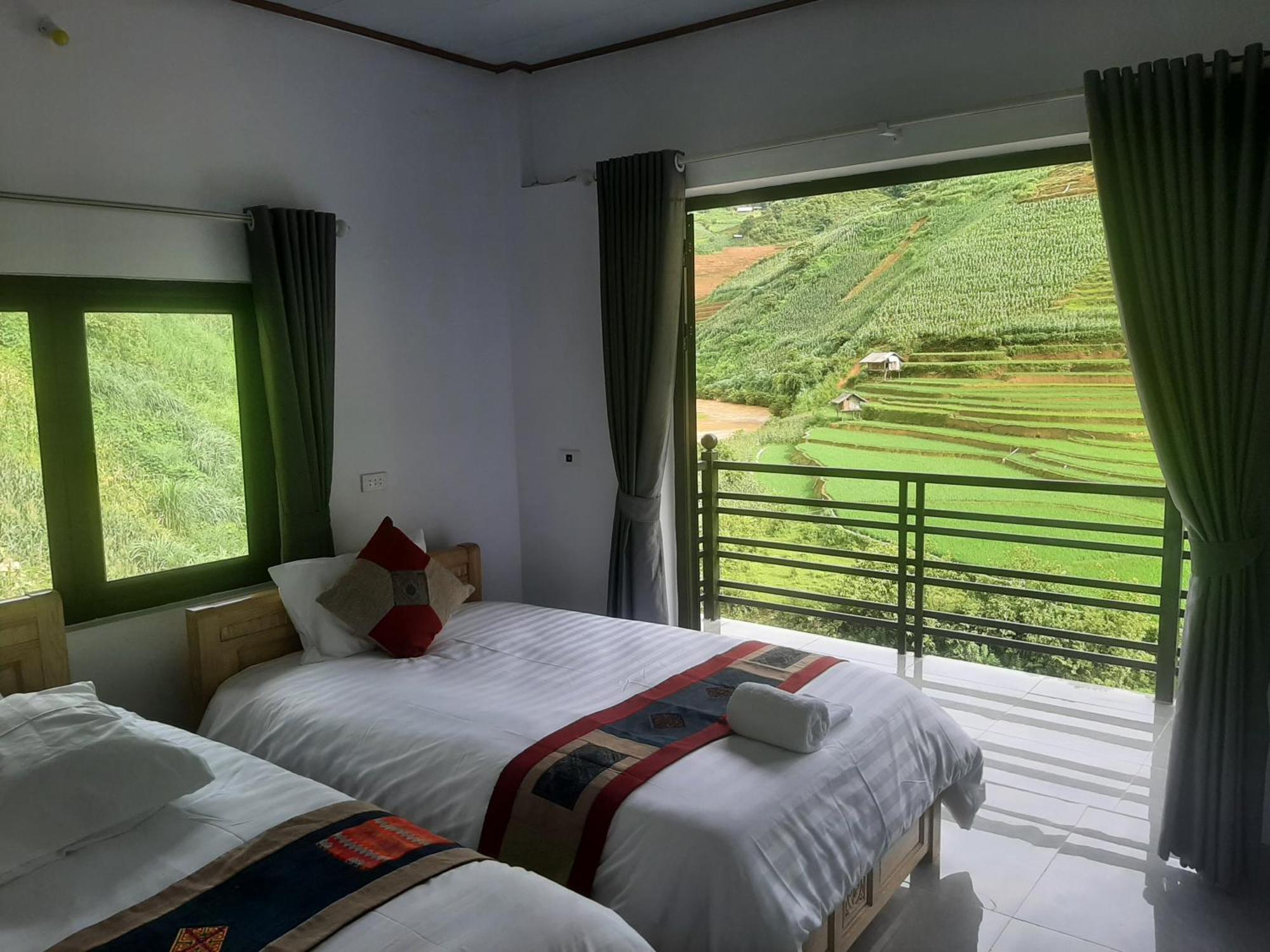 Dong Suoi H'Mong Homestay & Bungalow - Trek & Vegetarian Food Mu Cang Chai Exterior photo